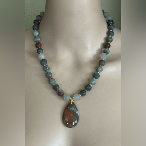 Handmade Jewelry - 22-1/2 inch Matte Bloodstone bead Necklace NWOT